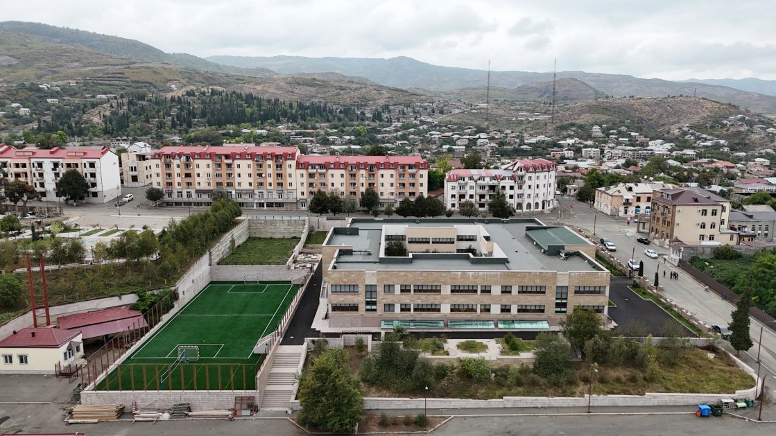 Xankəndidəki 4 nömrəli tam orta məktəb təmir edildi (VİDEO)