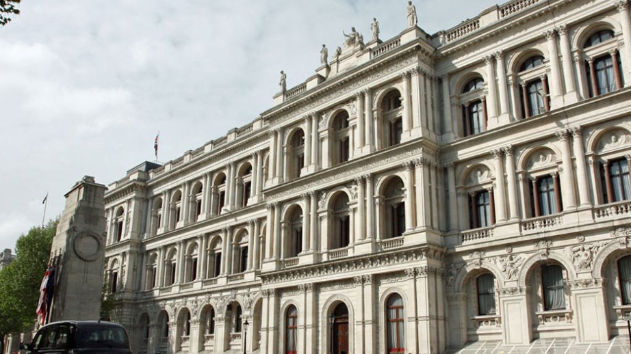 Britaniya Xarici İşlər Nazirliyi vətəndaşlarına Livandan çıxmağı tövsiyə edib