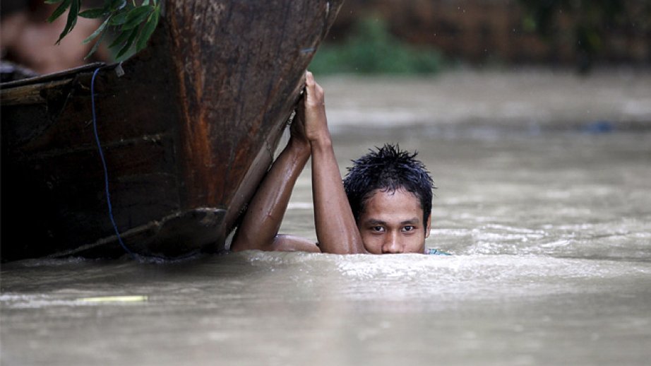 Myanmada 400-ə yaxın insan daşqın qurbanı olub