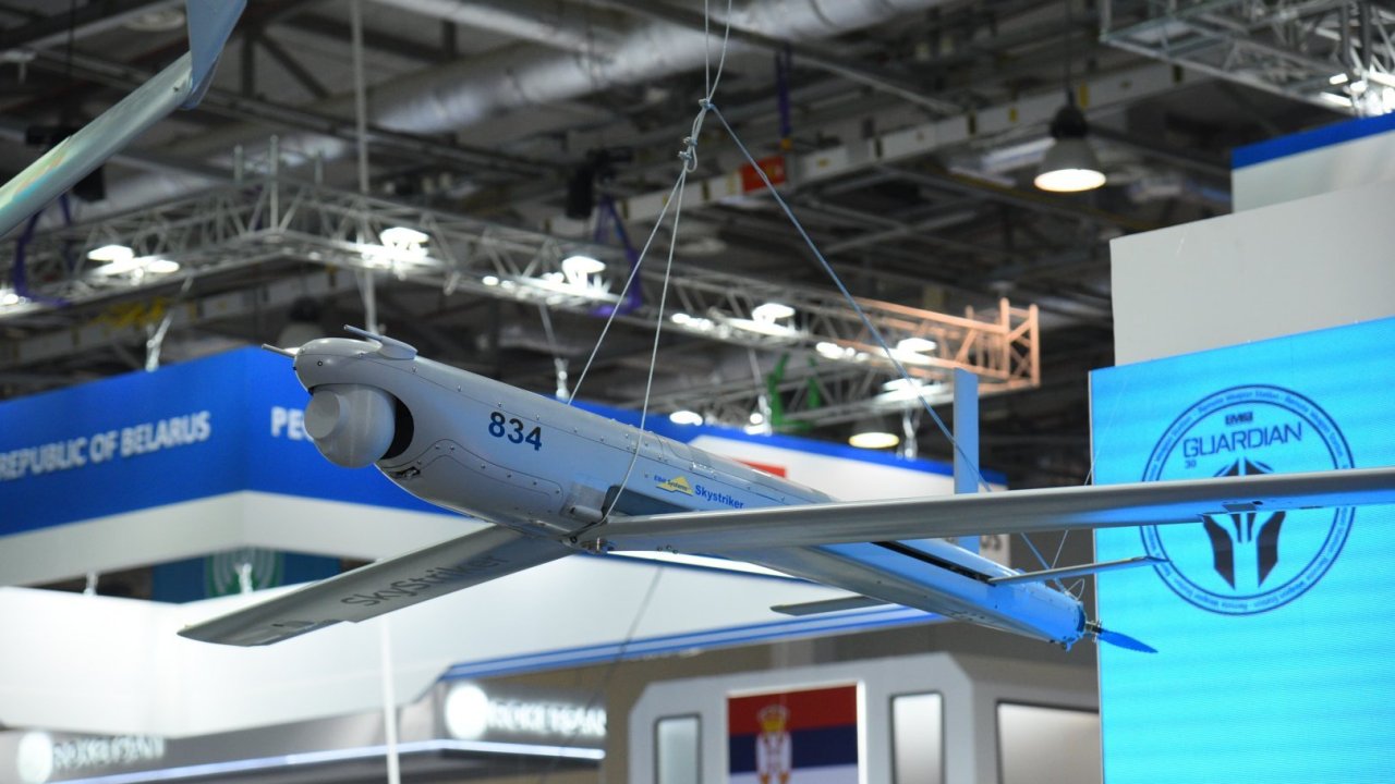 Azərbaycan "ADEX"-də 193 adda silahla təmsil olunur