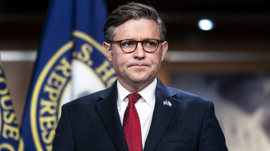 ABŞ Nümayəndələr Palatasının spikeri Zelenskiyə Ukrayna səfirini geri çağırmağı təklif edib