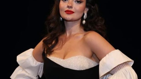 Hindistanda keçirilən müsabiqədə qalib olan azərbaycanlı gənc mükafatlandırılıb