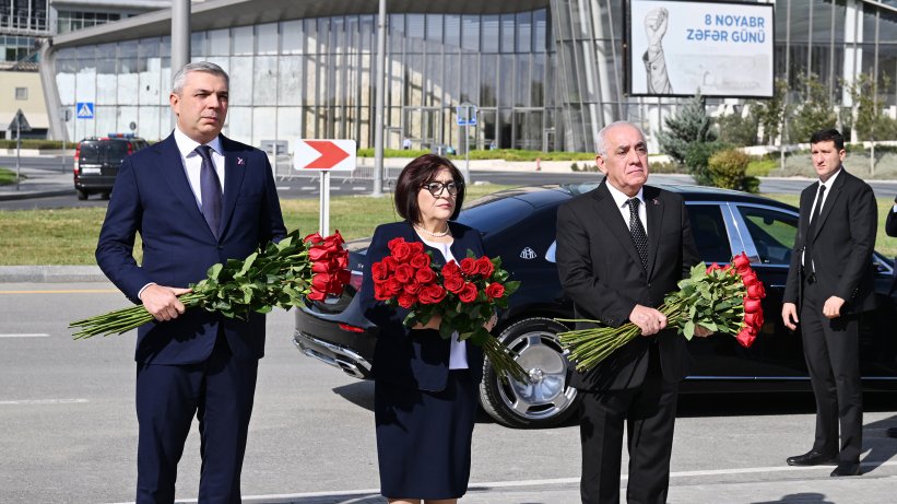 Dövlət və hökumət rəsmiləri Bakıda inşası davam etdirilən Zəfər parkında olublar