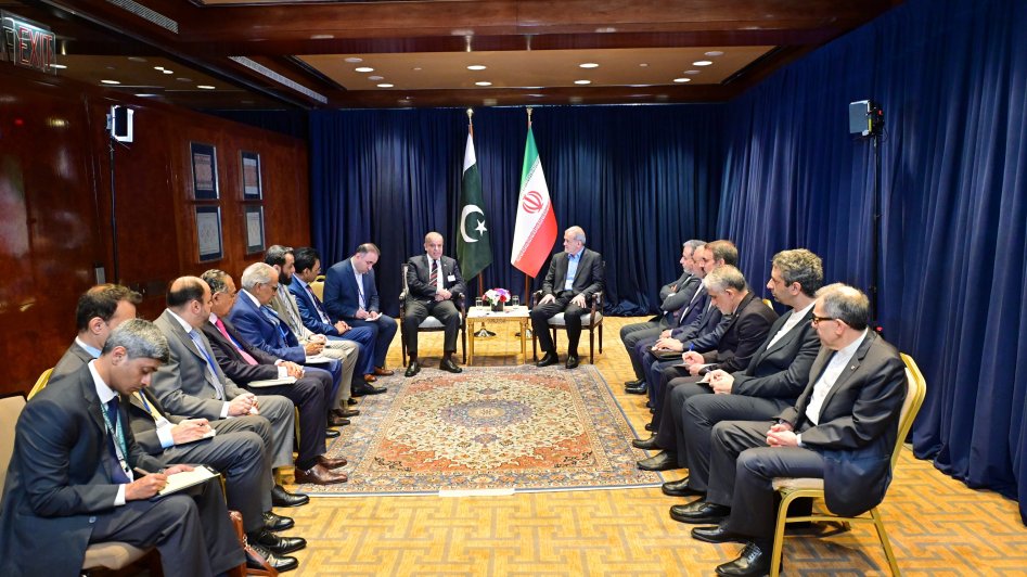 Pakistanın Baş naziri İran Prezidenti ilə görüşüb