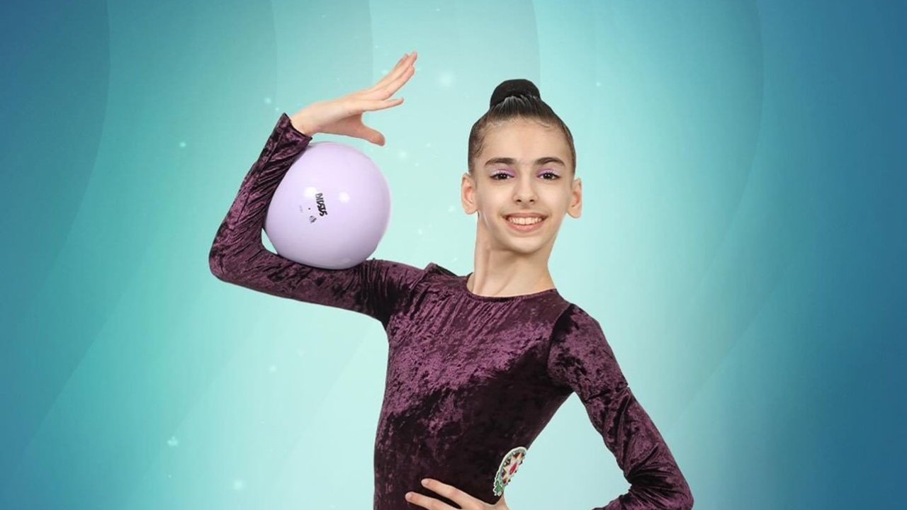 IDMAN  -   Gimnastlarımız Balkan kubokundan iki medalla dönüblər