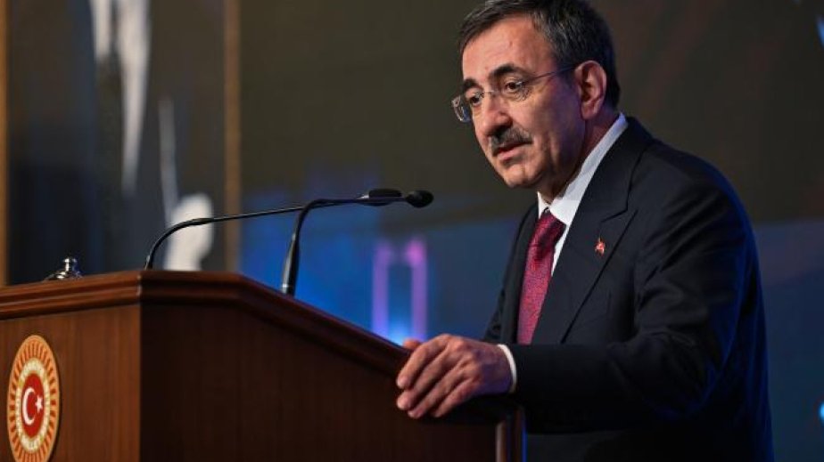 Türkiyənin vitse-prezidenti əhalini mənfi iqtisadi proqnozlara inanmamağa çağırıb