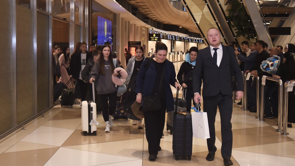 Ukraynadan daha 30 uşaq reabilitasiya xidmətləri üçün Azərbaycana gətirilib