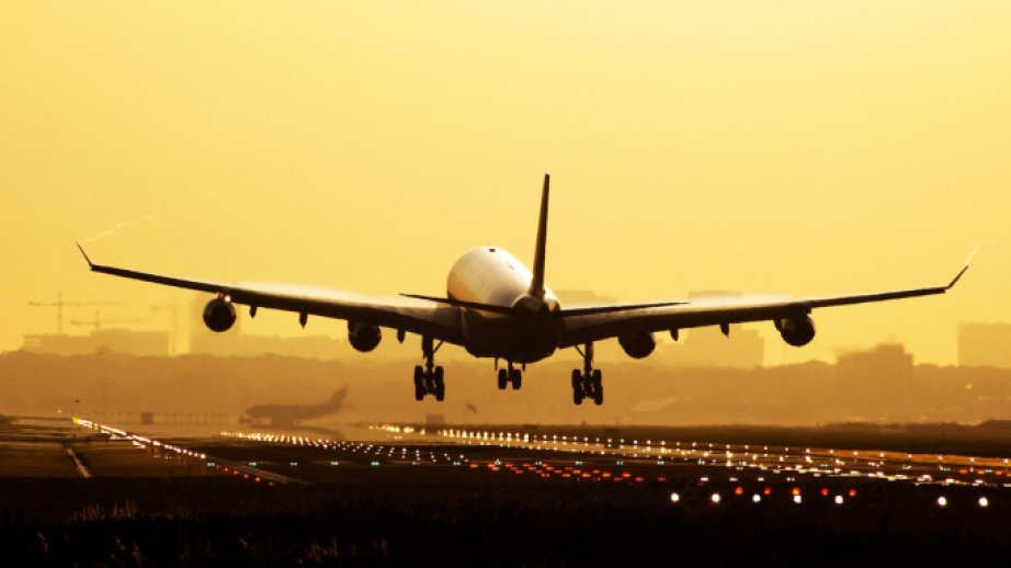 Göyərtəsində Braziliya lideri olan təyyarə Mexikoda təcili eniş edib