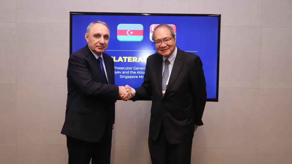 Azərbaycan və Sinqapurun baş prokurorları əməkdaşlıq məsələlərini müzakirə ediblər
