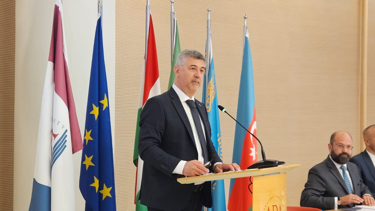 Azərbaycan və Macarıstan qlobal əhəmiyyətli aktual məsələləri nəzərdən keçirməyə çalışır - Macarıstanın Azərbaycandakı səfiri