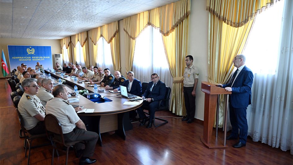 Yeni hərbi nizamnamə layihələrinin hazırlanması məqsədilə yaradılan işçi qrupunun görüşü keçirilib