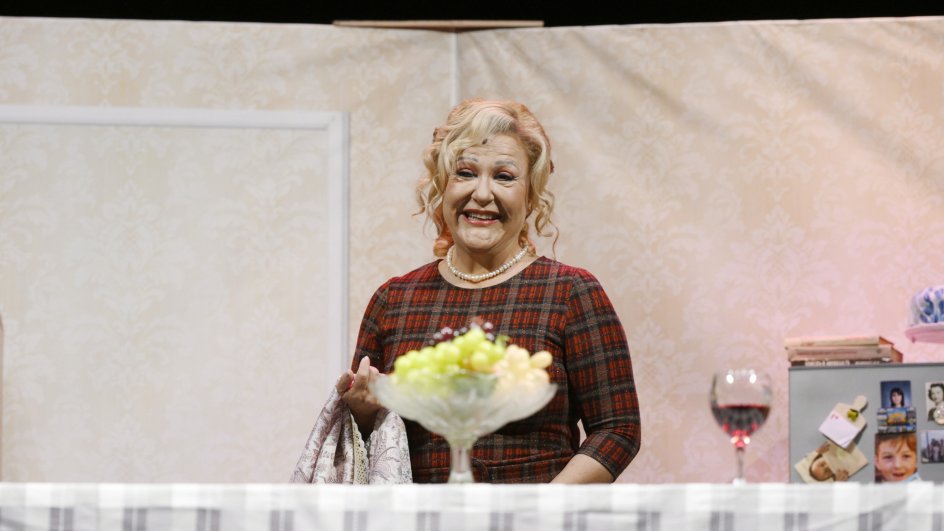 Türkiyənin tanınmış aktrisası Bakıda Musiqili Teatrın səhnəsində çıxış edib