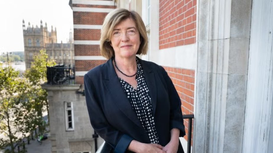 Britaniya Baş nazirinin aparat rəhbəri istefa verib