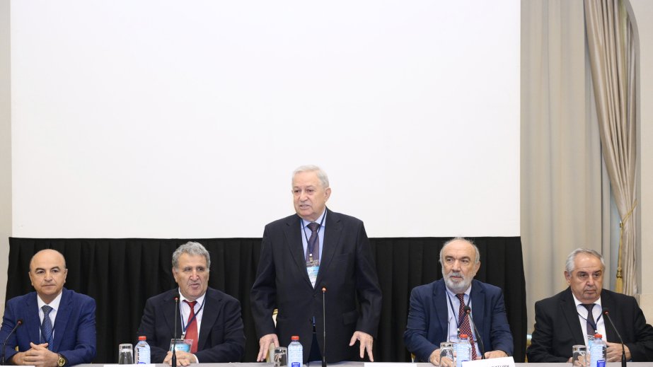 Akademik: Bərpaolunan enerji ilə bağlı dünyada bir çox tədqiqatlar aparılır