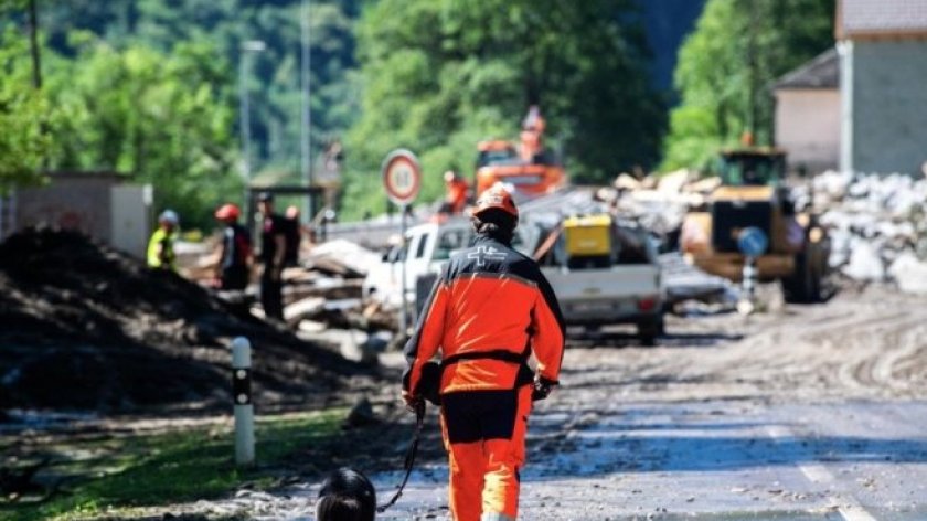 Bosniya və Herseqovinada daşqın nəticəsində itkin düşənlərin axtarışı davam edir