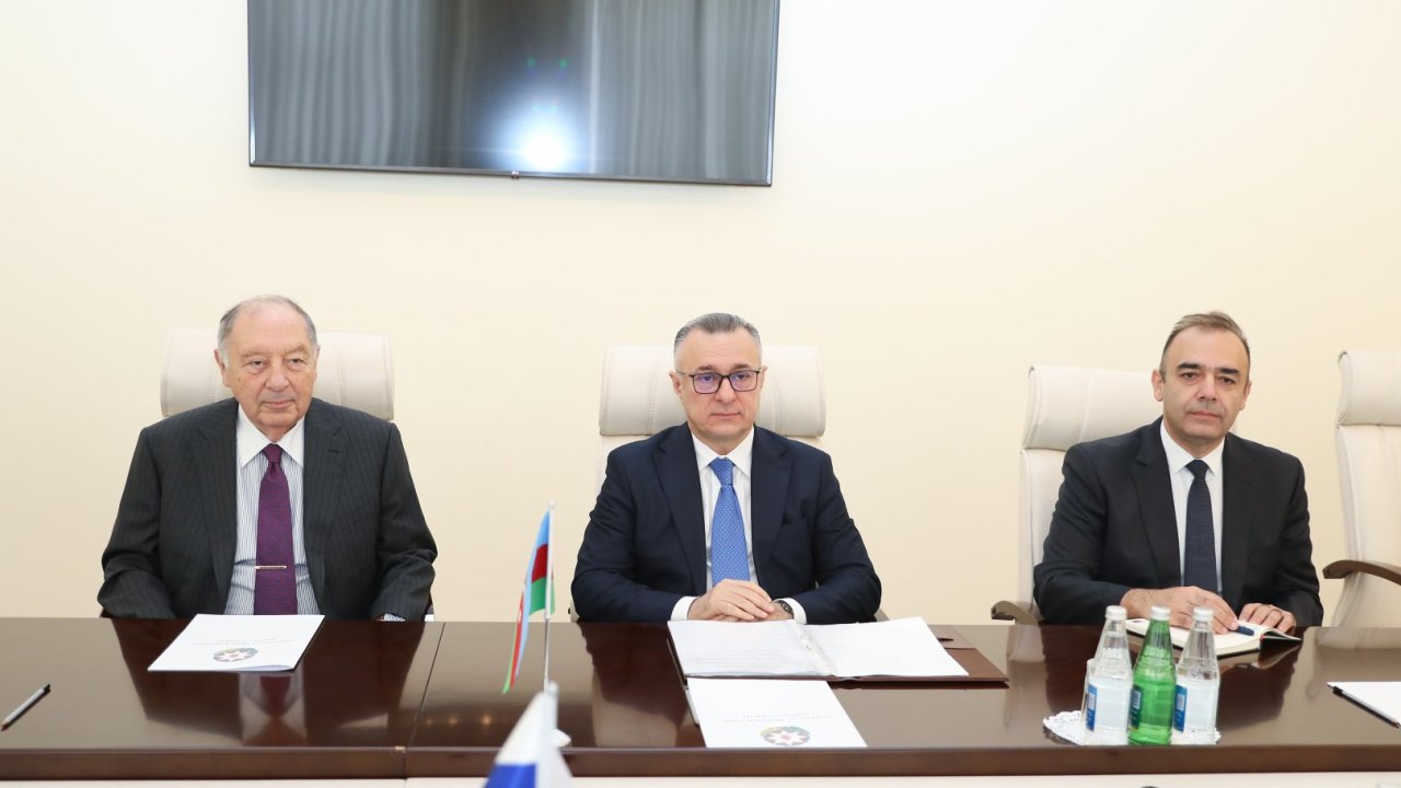 Səhiyyə Nazirliyində Rusiya Milli Tibbi Tədqiqat Radioloji Mərkəzinin Baş direktoru ilə görüş keçirilib