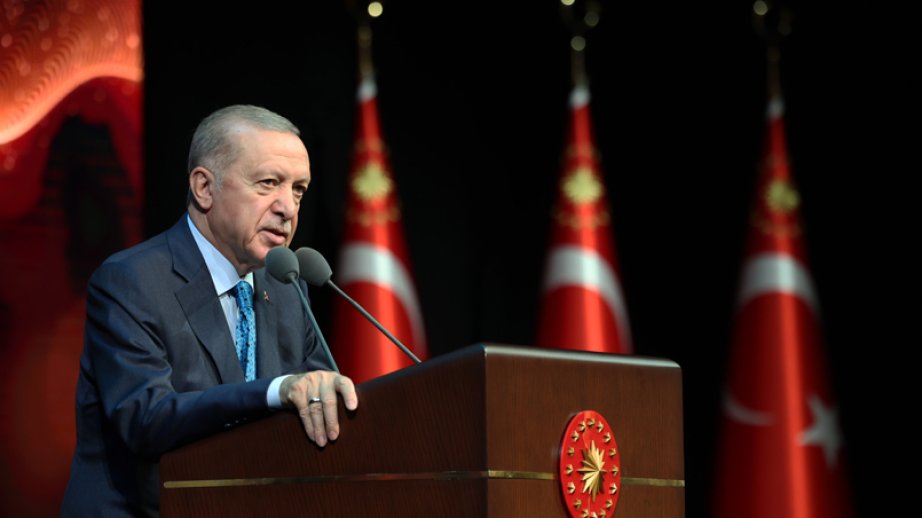 Ərdoğan: Türkiyə elmi nəşrlərin sayına görə TOP-10 ölkələr sırasına daxil olmağa çalışır