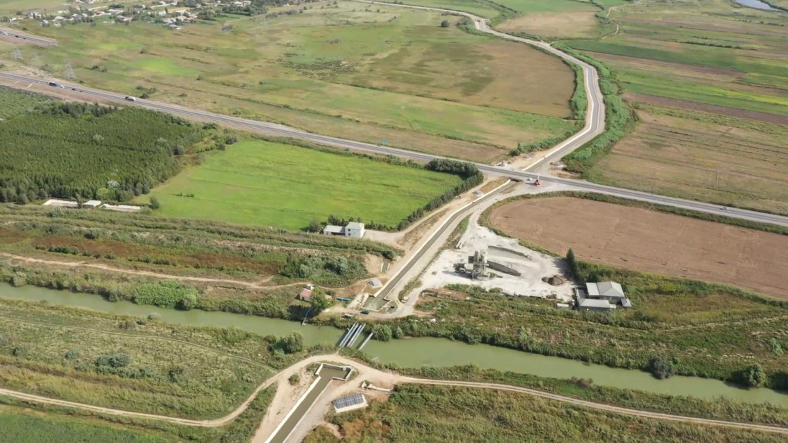 Boztəpə kanalının yenidən qurulması nəticəsində 9775 hektar sahənin suvarma suyu ilə təminatı yaxşılaşıb