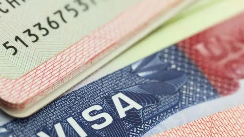 Rusiya Gürcüstan vətəndaşları üçün vizasız rejimi genişləndirib