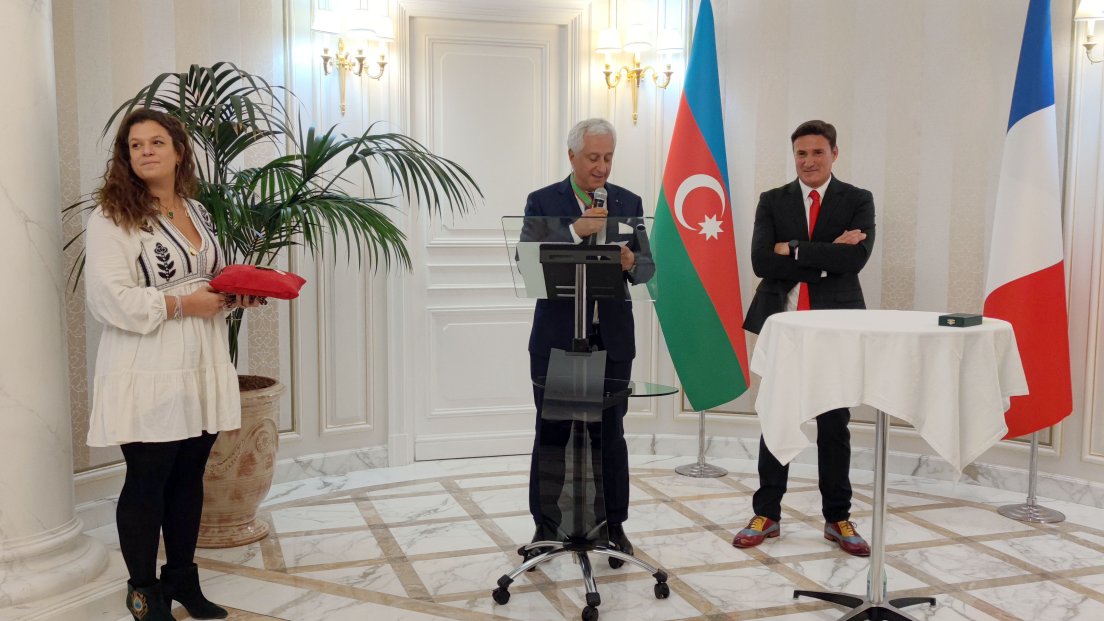 Fransanın tanınmış aşpazı kitabında Azərbaycan mətbəxindən reseptlər təqdim edib