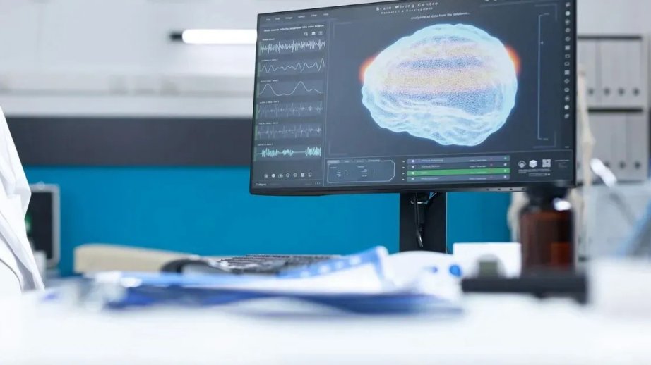 Sensasiyalı eksperiment: Yuxuda olan insanlar arasında əlaqə qurulub