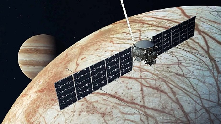 NASA Yupiterin peykinə kosmik gəmi göndərir