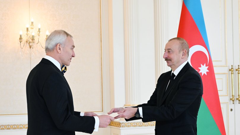 Prezident İlham Əliyev Estoniyanın Azərbaycanda yeni təyin olunmuş fövqəladə və səlahiyyətli səfirinin etimadnaməsini qəbul edib YENİLƏNƏCƏK
