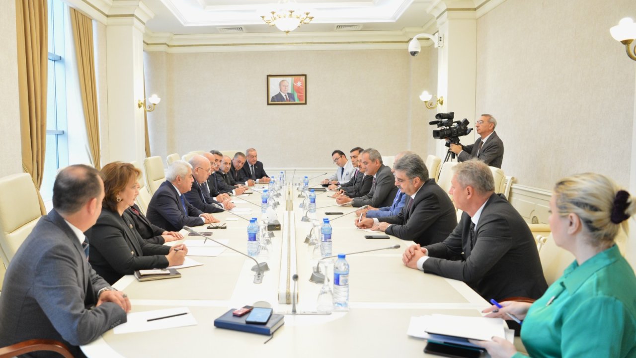 Azərbaycan və Türkiyə parlamentləri arasında əməkdaşlığın şaxələndirilməsi müzakirə edilib