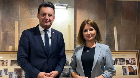 Polşalı parlamentari Qərbi azərbaycanlıların məruz qaldıqları deportasiyalar barədə məlumatlandırılıb