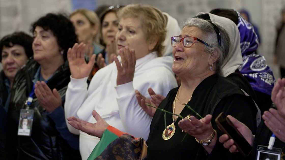 Hekayələri fərqli, taleləri eyni: İtkin ailələri Qarabağda