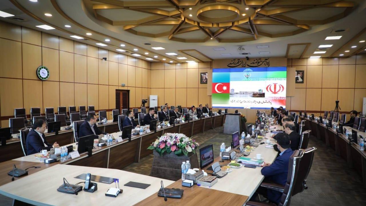 Azərbaycan və İran Şərqi Zəngəzur və Naxçıvanı birləşdirəcək dəmir yolu xəttinin inşasını müzakirə etdi