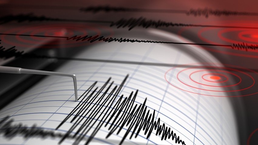 Türkiyədəki gücü zəlzələ nəticəsində üç bina qismən çöküb, xəsarət alanlar var