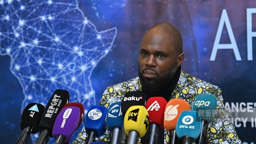 Fransa Afrika xalqlarının hüquqları uğrunda mübarizəni boğa bilmədi: Keni Seba azadliqda