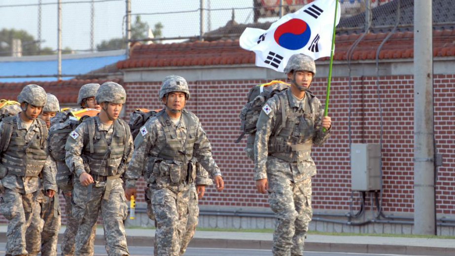 Cənubi Koreya əhalisinin 13,9 faizi müharibədə iştirak etmək istəyir