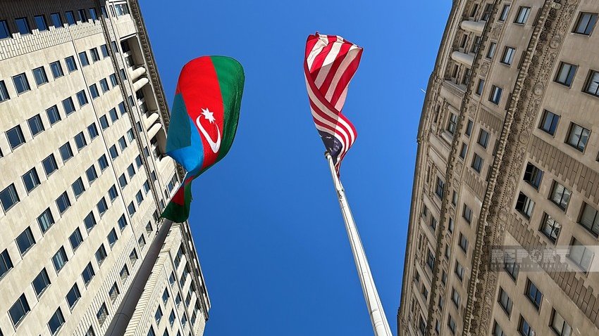 Nyu Yorkda Azərbaycan bayrağı qaldırılıb