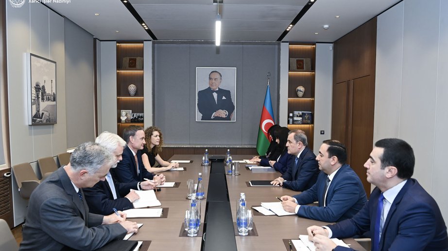 Azərbaycanın xarici işlər naziri ABŞ Prezidentinin xüsusi köməkçisi ilə görüşüb