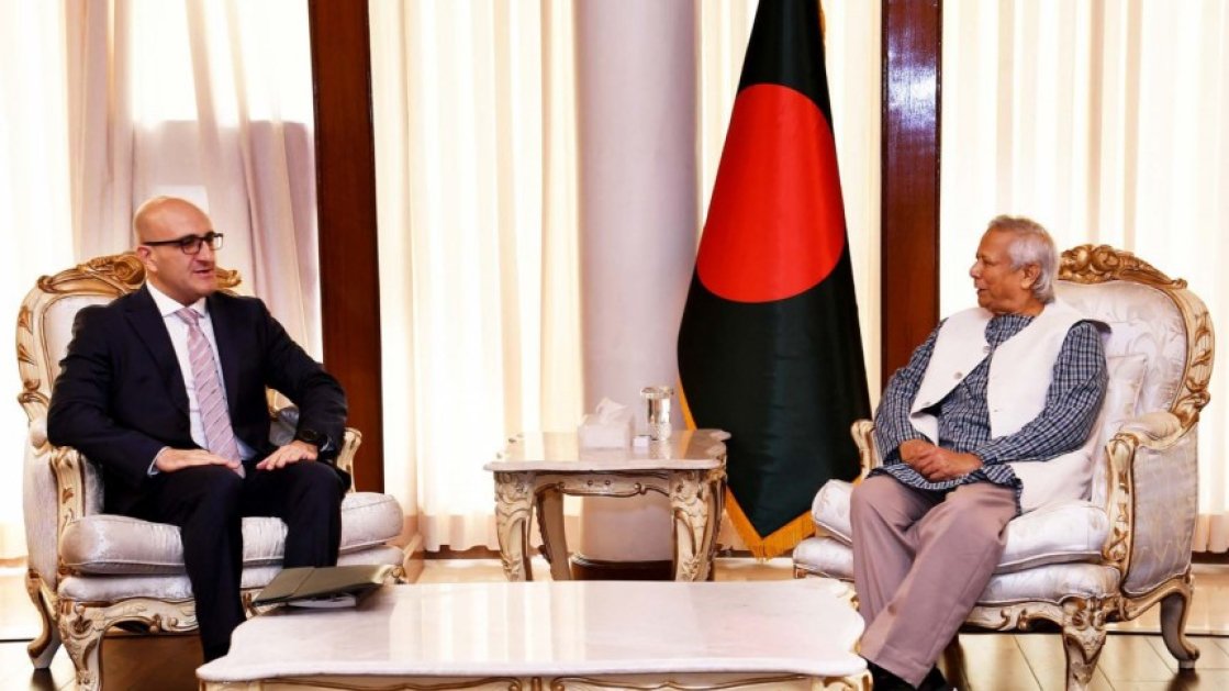 Azərbaycan səfiri etimadnaməsini Banqladeş Prezidentinə təqdim edib