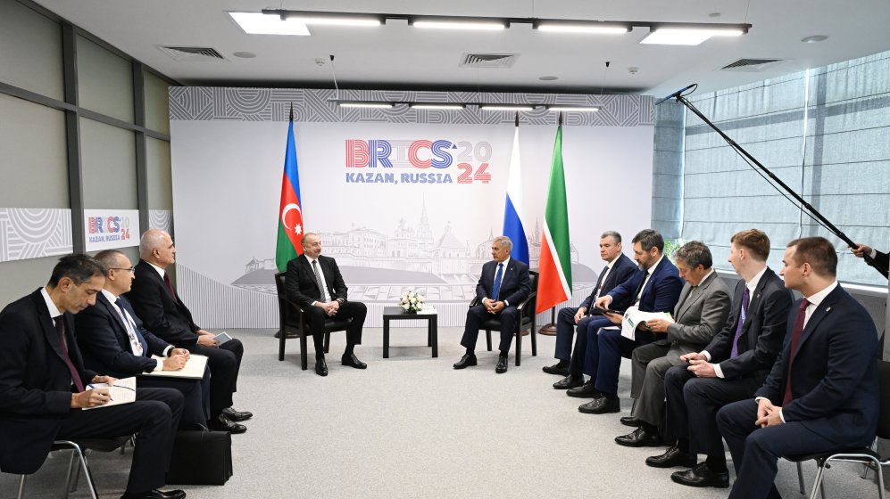 Prezident İlham Əliyevin Kazanda Rusiya Federasiyasının Tatarıstan Respublikasının Rəisi ilə görüşü olub