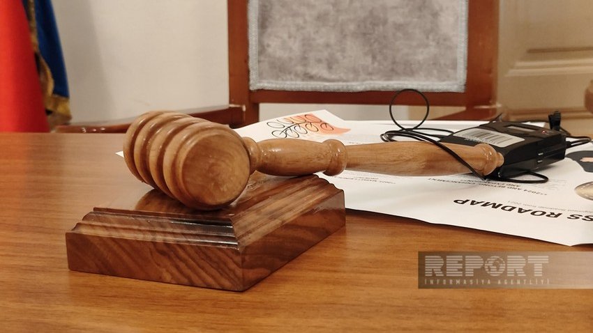 Səfərbərlik Xidmətinin rüşvət almaqda təqsirləndirilən zabitinə hökm oxunub