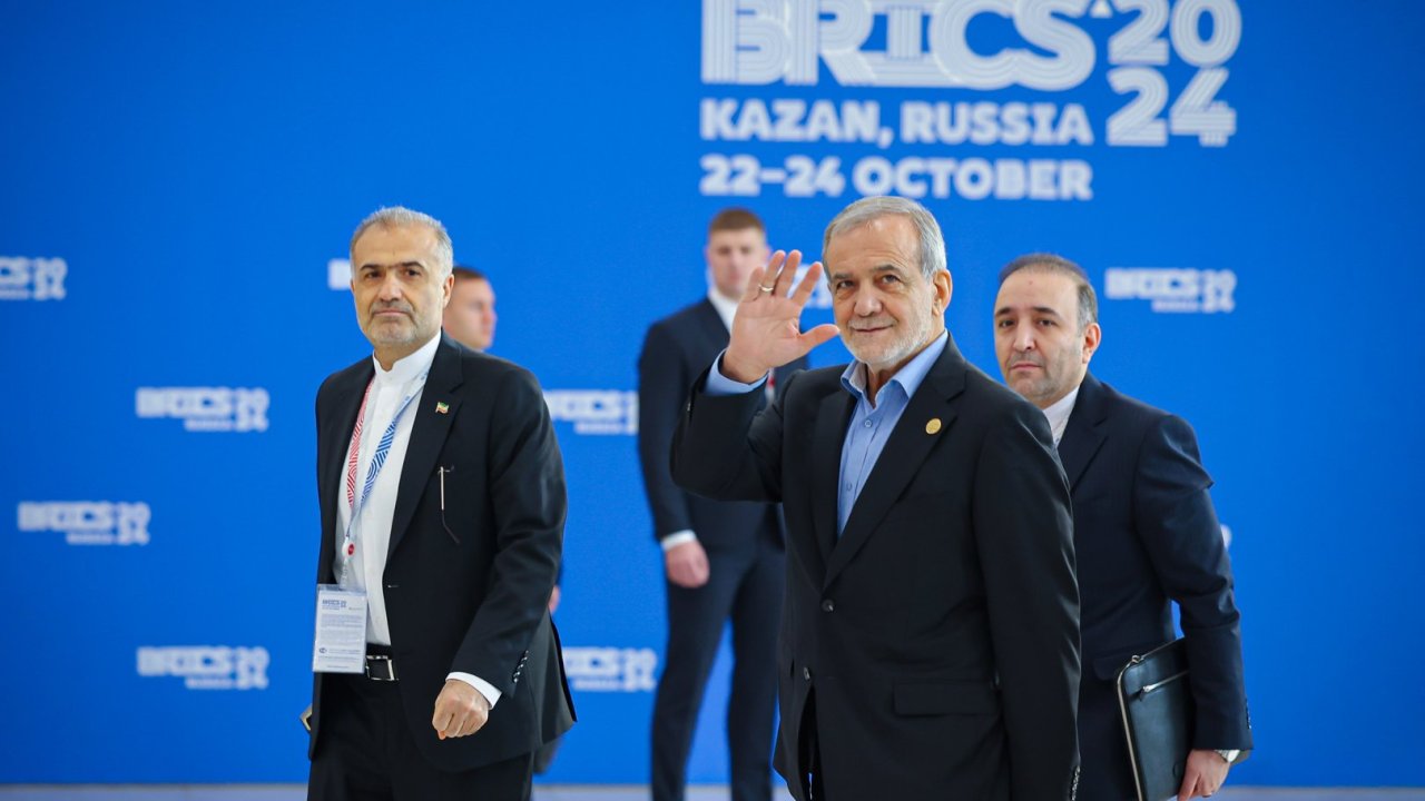 İran BRICS-ə katibliyin yaradılmasını təklif edib