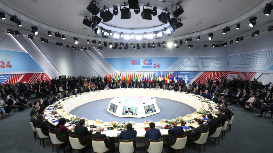 Rusiya Prezidenti BMT-nin inkişaf institutları və qlobal maliyyə strukturlarında islahatlara çağırıb