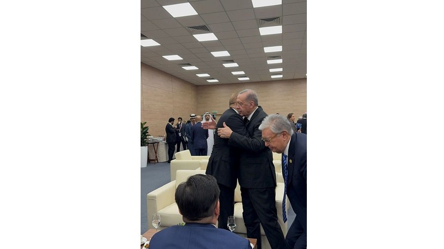 Kazanda Prezident İlham Əliyev və Prezident Rəcəb Tayyib Ərdoğan arasında qeyri-formal görüş olub (FOTO/VİDEO)