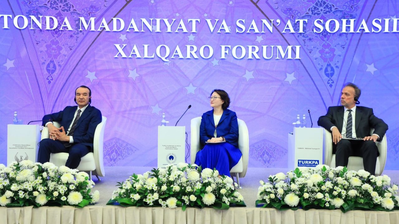 Türk Mədəniyyəti və İrsi Fondunun prezidenti Aktotı Raimkulova Özbəkistanda forumda çıxış edib