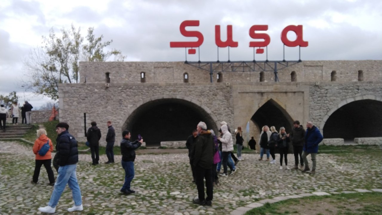 Xarici səyyahlar Şuşadadır