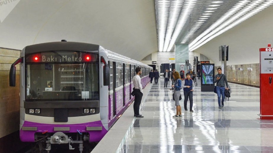 Bakı metrosunda qatarların hərəkətində yubanma yaranıb