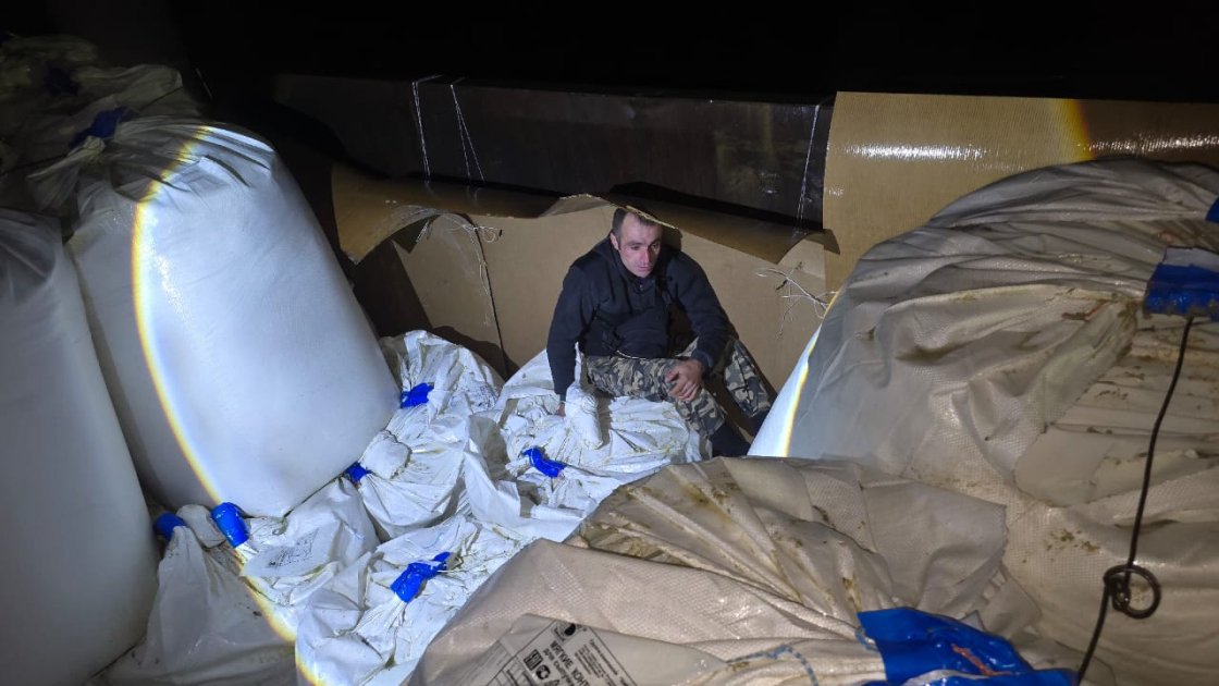 Dövlət sərhədini qanunsuz olaraq keçmək cəhdinin qarşısı alınıb