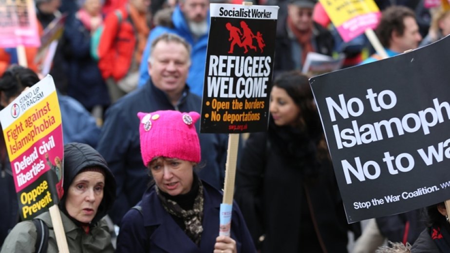 Aİ-nin agentliyinin hesabatında Avropada islamofobiya ilə bağlı həyəcan təbili çalınır