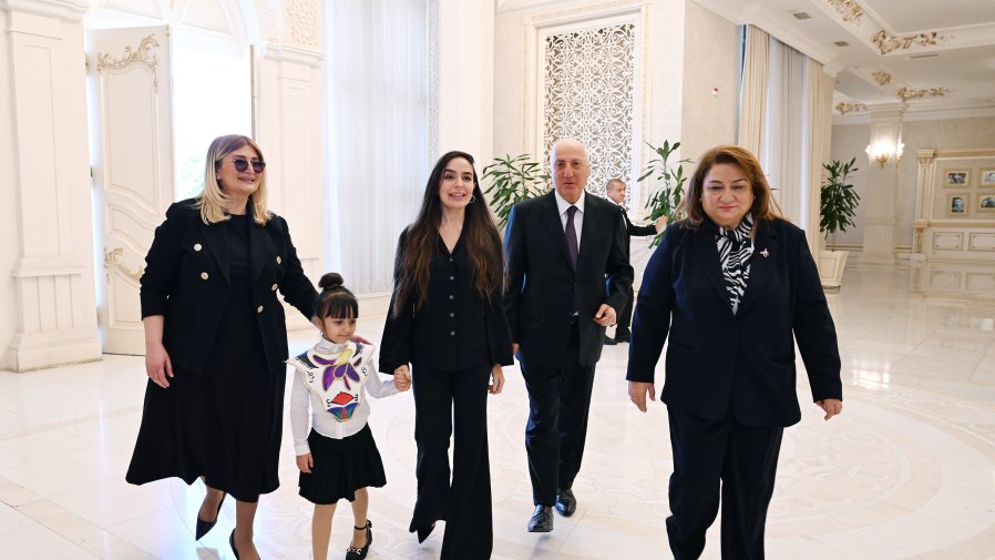 Heydər Əliyev Fondunun vitse-prezidenti Leyla Əliyeva Sumqayıtda “Ülviyyət” adlı tədbirdə iştirak edib