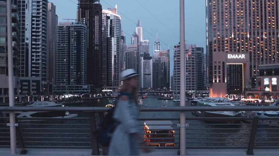 BƏƏ-də yolu müəyyən edilməyən yerdən keçən turistlər həbs oluna bilər