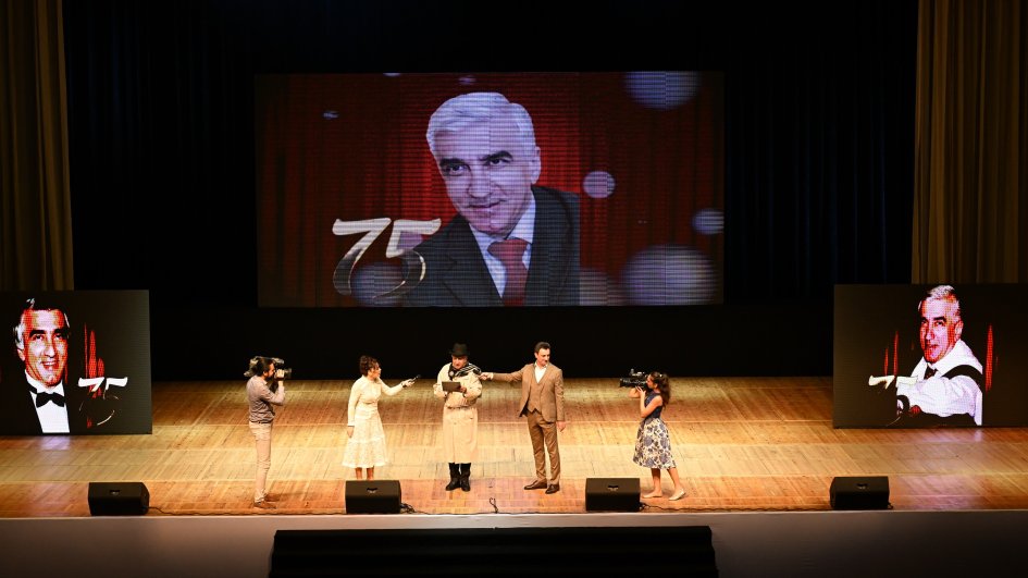 Xalq artisti İlham Namiq Kamalın 75 illik yubileyi qeyd olunub